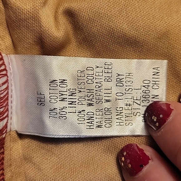 L'Atiste Maroon Lace Short Sleeve Crop Top Beige Underlay Back Zip Up Size Large - Picture 7 of 7